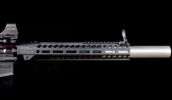 Цівка Strike Industries - Strike Rail Handguard for AR-15 - 13.5" Black SI-StrikeRail-135-BK 7001991 фото