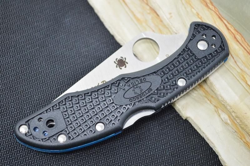 Нож Spyderco Endela Thin Blue Line Полусеррейтор C243FPSBKBL 871489 фото