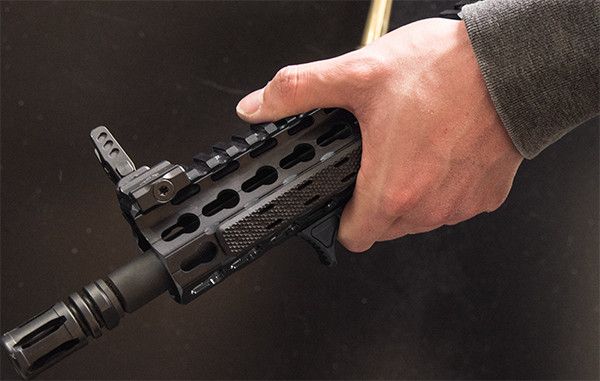 Упор Leapers UTG Ultra Slim Angled Foregrip Keymod Black 23700986 фото