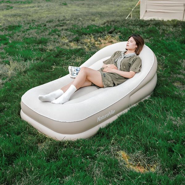 Матрас надувной кемпинговый одноместный Naturehike CNK2300DZ020, 180x90x60 см, Бежевый со встроенным насосом для надувания. 6976023922480 97949 фото
