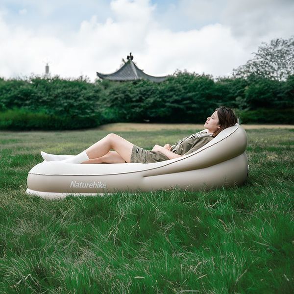 Матрас надувной кемпинговый одноместный Naturehike CNK2300DZ020, 180x90x60 см, Бежевый со встроенным насосом для надувания. 6976023922480 97949 фото